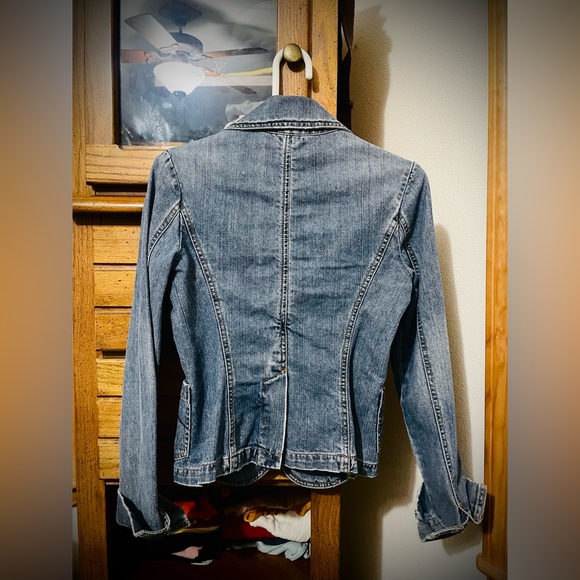 Small Level 99 Fitted Jean/Denim Jacket - Picture 3 of 8
